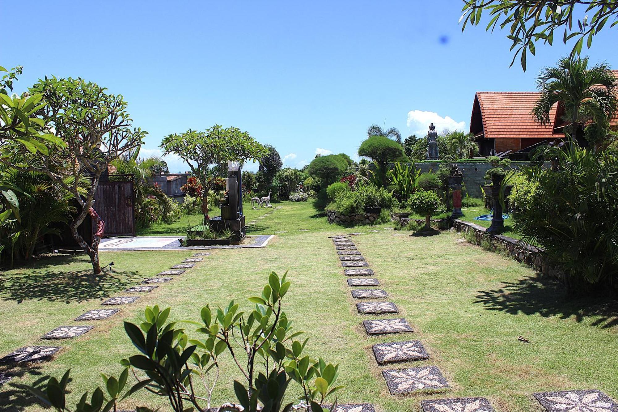 Reynten Hill Batununggul Exterior photo