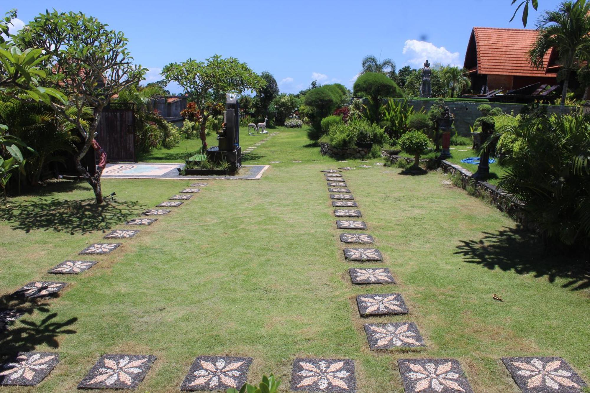 Reynten Hill Batununggul Exterior photo