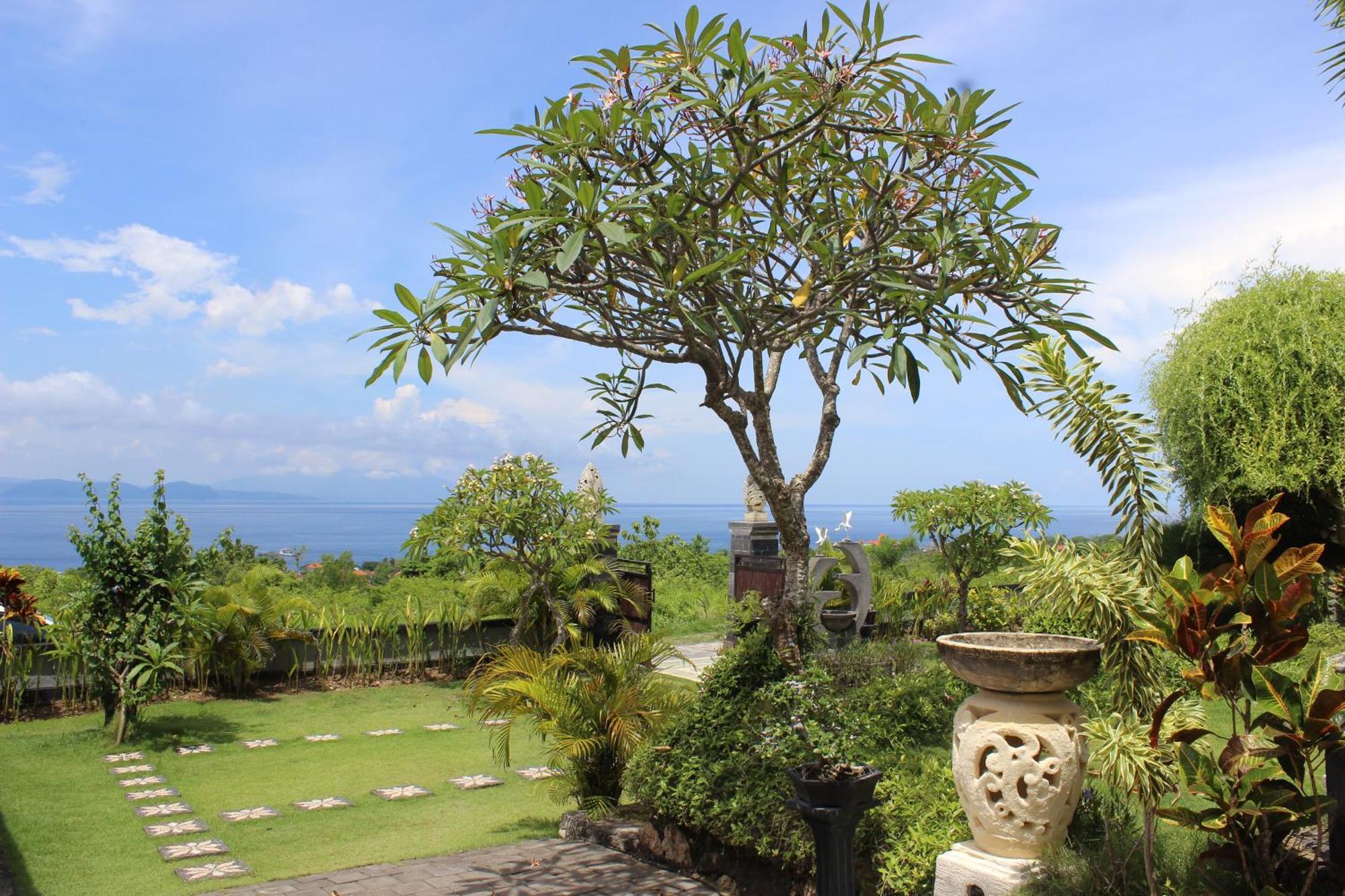 Reynten Hill Batununggul Exterior photo