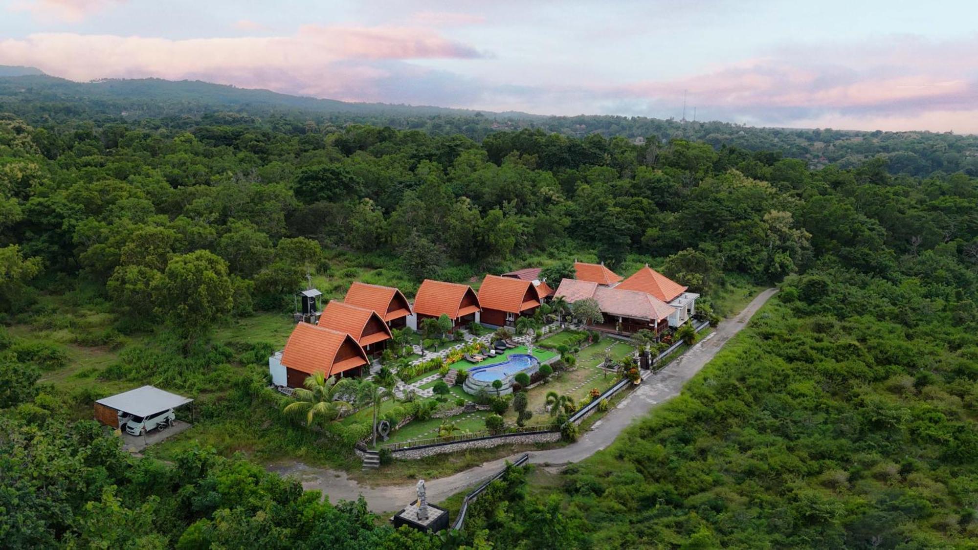 Reynten Hill Batununggul Exterior photo